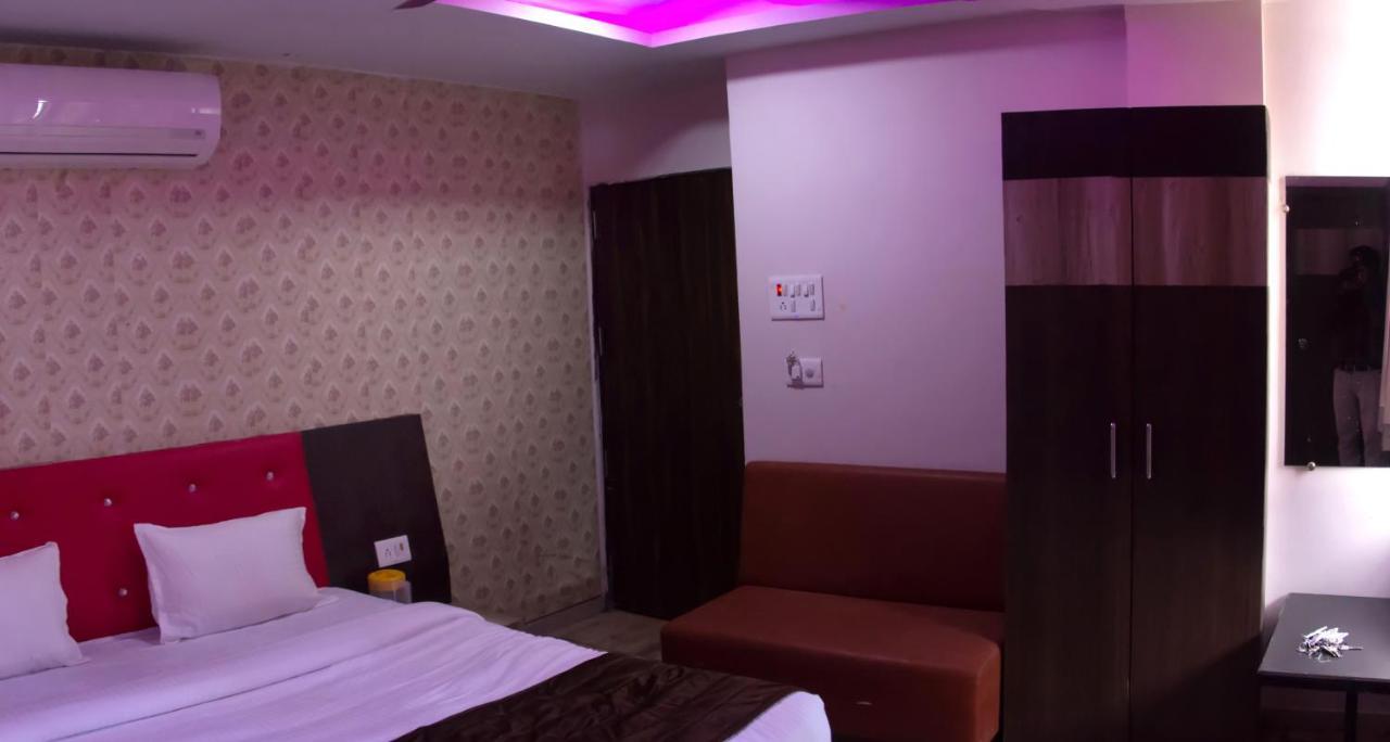 Hotel Shree Palace And Restaurant Ratlām 외부 사진